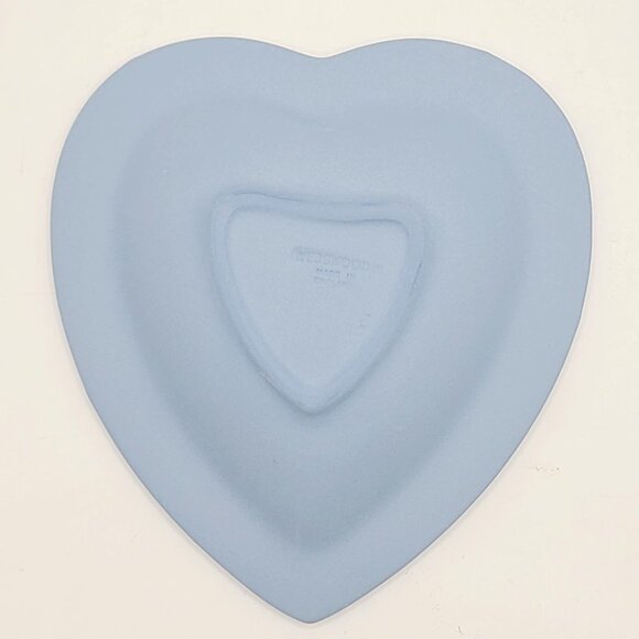 Wedgwood Heart Trinket Dish Blue & White Jasperware Made In England - Picture 6 of 8